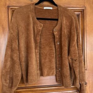 Button up cropped cardigan golden brown by Alice + Olivia.